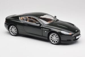 Aston Martin DB9 Negro Solido 1:18 15025600 Metal - imagen 6 de 8