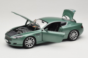 Aston Martin DB9 Verde Minichamps 1:18 150137322 Metal - imagen 2 de 8