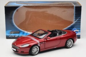 Aston Martin DB9 Volante Rojo Solido 1:18 8163 Metal - imagen 8 de 8