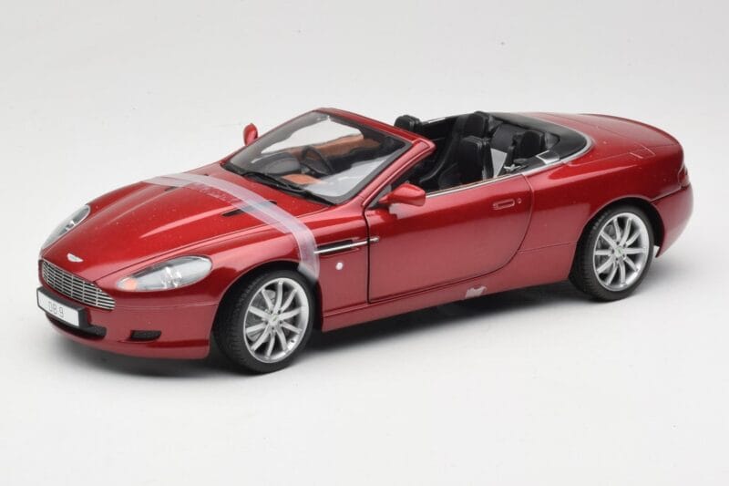 Aston Martin DB9 Volante Rojo Solido 1:18 8163 Metal
