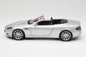 Aston Martin DB9 Volante Plata Minichamps 1:18 150137334 Metal - imagen 4 de 8