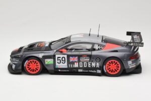 Aston Martin DBR9 GT1 #59 Team Modena A. Garcia / J. Menten / C. Fittipaldi 24 Hours of Le Mans 2006 Solido 1:18 80014 Metal - imagen 4 de 8