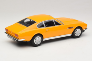 Aston Martin DBS Amarillo GT Spirit 1:18 GT079 Resina - imagen 2 de 6