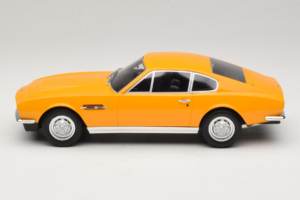 Aston Martin DBS Amarillo GT Spirit 1:18 GT079 Resina - imagen 3 de 6