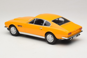 Aston Martin DBS Amarillo GT Spirit 1:18 GT079 Resina - imagen 5 de 6