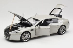 Aston Martin Rapide S Silver Fox AUTOart 1:18 70258 Metal - imagen 2 de 8