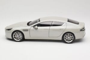 Aston Martin Rapide S Silver Fox AUTOart 1:18 70258 Metal - imagen 4 de 8