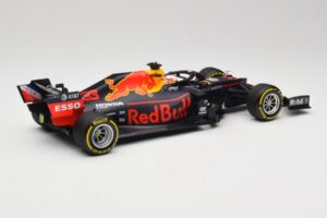 Aston Martin Red Bull Racing RB15 #33 M. Verstappen Winner Brazil GP 2019 Minichamps 1:18 110191933 Metal - imagen 2 de 6