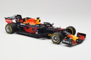 Aston Martin Red Bull Racing RB15 #33 M. Verstappen Winner Brazil GP 2019 Minichamps 1:18 110191933 Metal - imagen 4 de 6