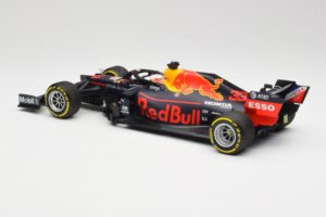 Aston Martin Red Bull Racing RB15 #33 M. Verstappen Winner Brazil GP 2019 Minichamps 1:18 110191933 Metal - imagen 5 de 6