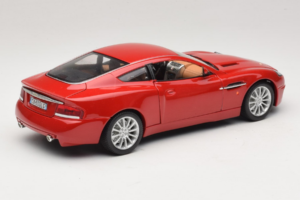 Aston Martin V12 Vanquish Rojo Bburago 1:18 33334063 Metal - imagen 3 de 8