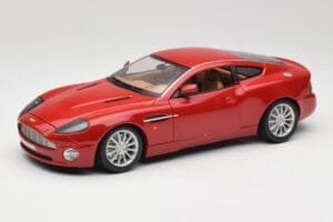 Aston Martin V12 Vanquish Rojo Bburago 1:18 34063 Metal