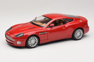 Aston Martin V12 Vanquish Rojo Bburago 1:18 33334063 Metal