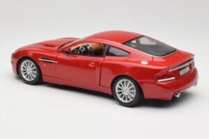 Aston Martin V12 Vanquish Rojo Bburago 1:18 34063 Metal - imagen 7 de 8