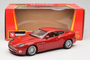 Aston Martin V12 Vanquish Rojo Bburago 1:18 34063 Metal - imagen 8 de 8