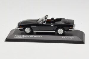Aston Martin V8 Volante Negro Minichamps 1:43 400137730 Metal