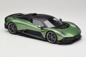 Aston Martin Valhalla Iridescent Emerald Green GT Spirit 1:18 GT558 Resina - imagen 4 de 6