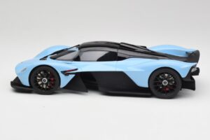 Aston Martin Valkyrie Racing Azul GT Spirit 1:18 GT915 Resina - imagen 3 de 6