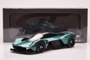 Aston Martin Valkyrie Racing Green GT Spirit 1:18 GT435 Resina - imagen 6 de 6