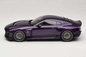 Aston Martin Valour Azul Oscuro GT Spirit 1:18 GT944 Resina - imagen 3 de 6