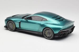 Aston Martin Valour Racing Green GT Spirit 1:18 GT480 Resina - imagen 5 de 6