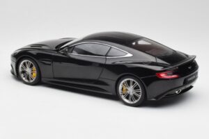 Aston Martin Vanquish Onyx Negro AUTOart 1:18 70247 Metal - imagen 7 de 8