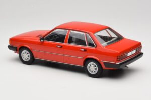 Audi 80 B2 GLS Rojo MCG 1:18 MCG18526 Metal - imagen 5 de 6