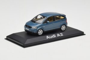 Audi A2 Blue Metallic Minichamps 1:43 20022200748005 Metal - imagen 2 de 4