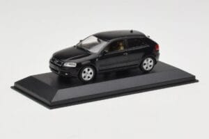 Audi A3 8P Black Metallic Minichamps 1:43 12000 Metal - imagen 2 de 4