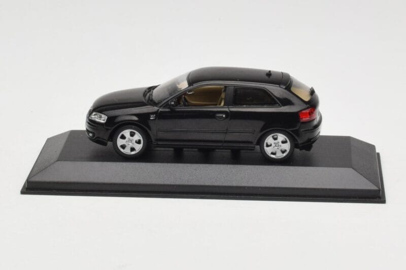 Audi A3 8P Black Metallic Minichamps 1:43 12000 Metal