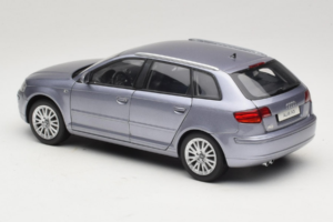 Audi A3 8P Sportback Light Blue Metallic Kyosho 1:18 5010403025 Metal - imagen 7 de 8