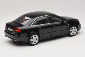 Audi A4 B6 3.2 Quattro Negro Minichamps 1:18 5010404125 Metal - imagen 3 de 8