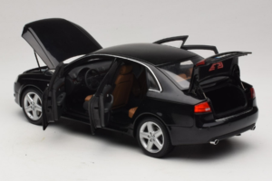 Audi A4 B6 3.2 Quattro Negro Minichamps 1:18 5010404125 Metal - imagen 5 de 8