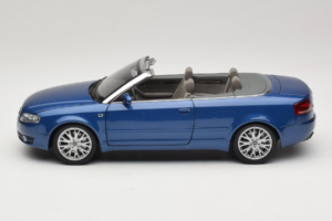 Audi A4 B6 Descapotable Azul Norev 1:18 5010504325 Metal - imagen 4 de 9