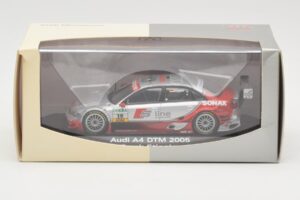 Audi A4 B6 #19 Sonax F. Stippler Joest Racing DTM 2005 Minichamps 1:43 5020500803 Metal - imagen 4 de 4