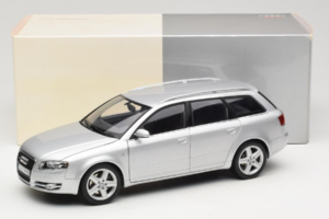 Audi A4 B7 3.2 Quattro Avant Plata Minichamps 1:18 5010404215 Metal - imagen 8 de 8