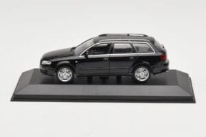 Audi A4 B7 Avant Negro Minichamps 1:43 AUDI008 Metal