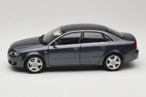 Audi A4 B7 Gris Metalizado Minichamps 1:18 100014400 Metal - imagen 4 de 8