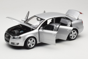 Audi A4 B7 Plata Minichamps 1:18 100014402 Metal - imagen 2 de 8