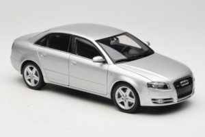 Audi A4 B7 Plata Minichamps 1:18 100014402 Metal - imagen 6 de 8