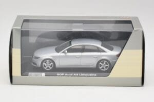 Audi A4 B8 3.2 Quattro Ice Plata Minichamps 1:43 5010704113 Metal - imagen 4 de 4