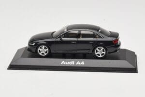 Audi A4 B8 3.2 Quattro Phantom Black Minichamps 1:43 5010704133 Metal