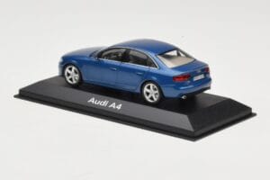 Audi A4 B8 3.2 Quattro Aruba Blue Minichamps 1:43 5010704123 Metal - imagen 3 de 4