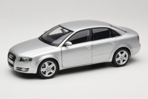 Audi A4 B8 3.2 Quattro Plata Minichamps 1:18 5010404115 Metal