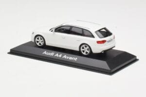 Audi A4 B8 Avant Ibis White Minichamps 1:43 5010804213 Metal - imagen 3 de 4