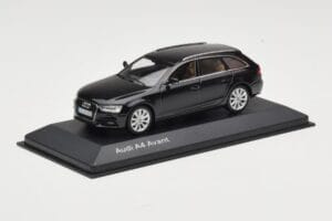 Audi A4 B8 Avant Phantom Black Minichamps 1:43 5011204223 Metal - imagen 2 de 4