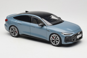 Audi A5L Sportback Azul Grisáceo OEM 1:18 ZAM60004B Metal - imagen 6 de 8