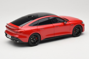 Audi A5L Sportback Rojo OEM 1:18 ZAM60004A Metal - imagen 3 de 8