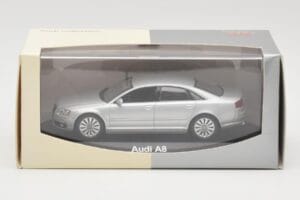 Audi A8 D3 Plata Clara Minichamps 1:43 5010508113 Metal - imagen 4 de 4