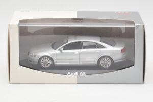 Audi A8 D3 Plata Minichamps 1:43 20000001386001 Metal - imagen 4 de 4